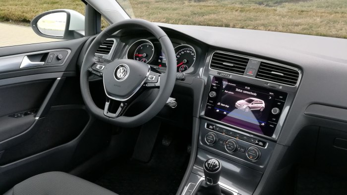 Volkswagen Golf VII салон