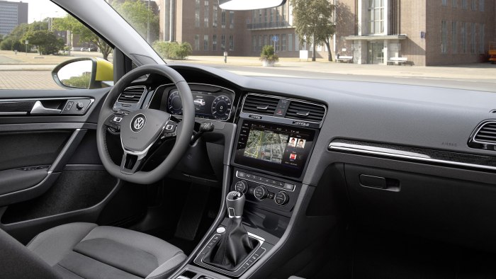 Volkswagen Golf 7 салон
