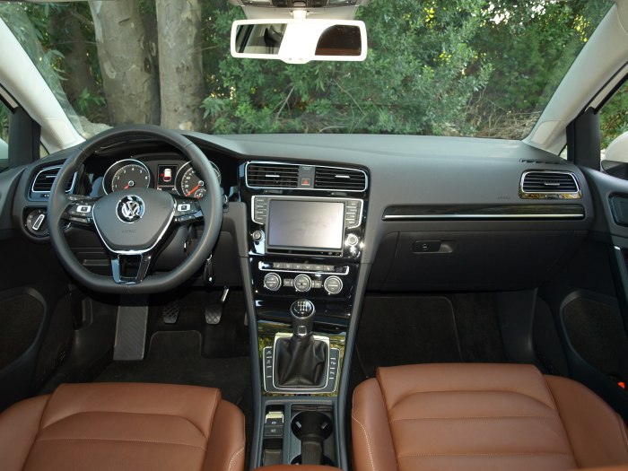 VW Golf 7 салон