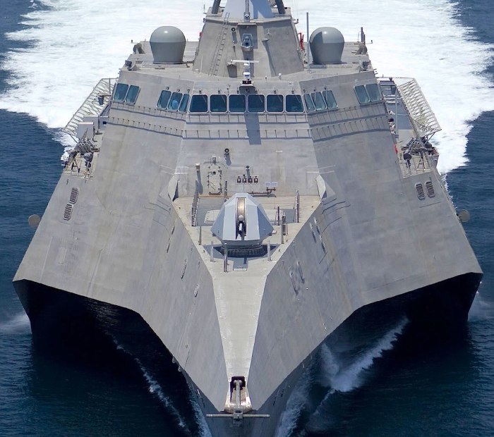 Фрегат USS Independence (LCS-2)