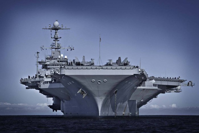 USS Джордж Вашингтон ( CVN 73)