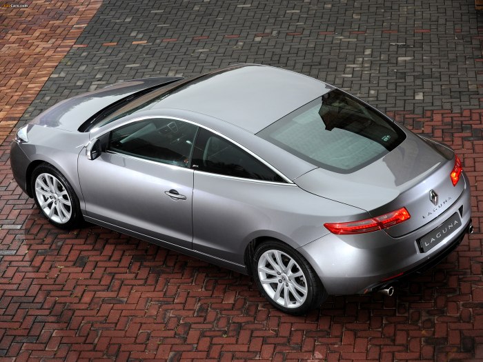Renault Laguna Coupe 2012