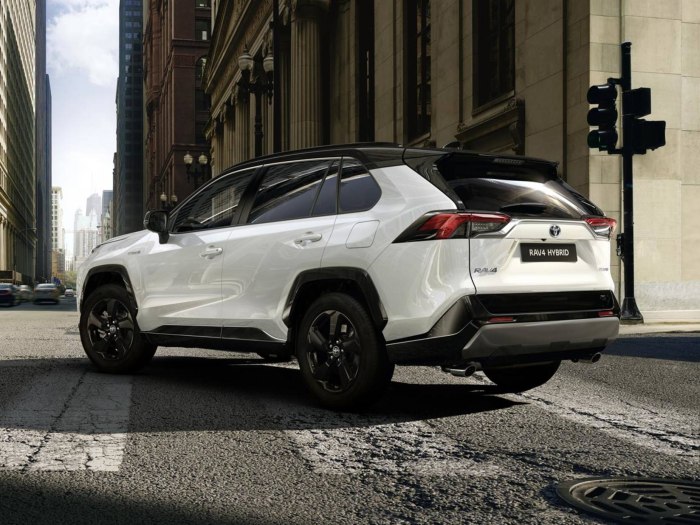 Toyota rav4 2020 белая