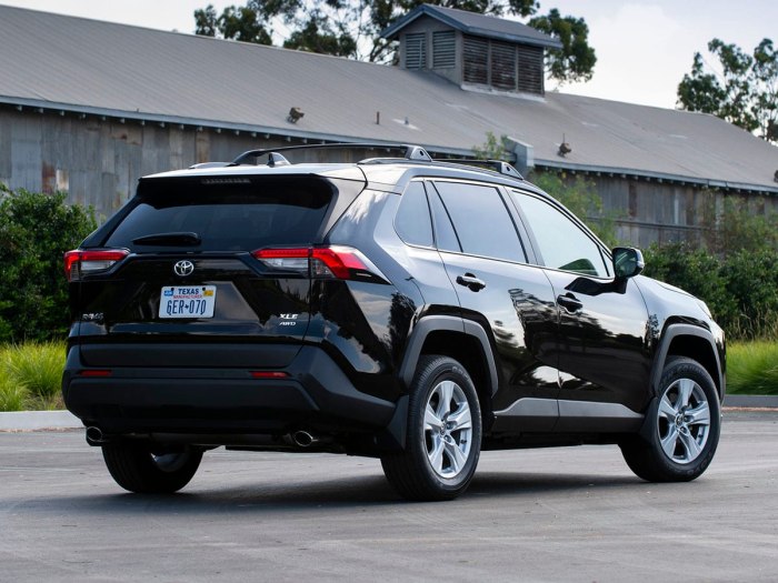 Toyota rav4 2020 черный