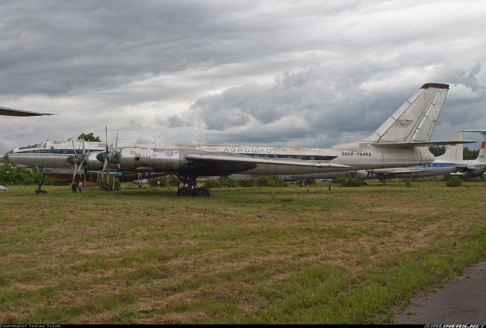 Самолет Хрущева ту 116