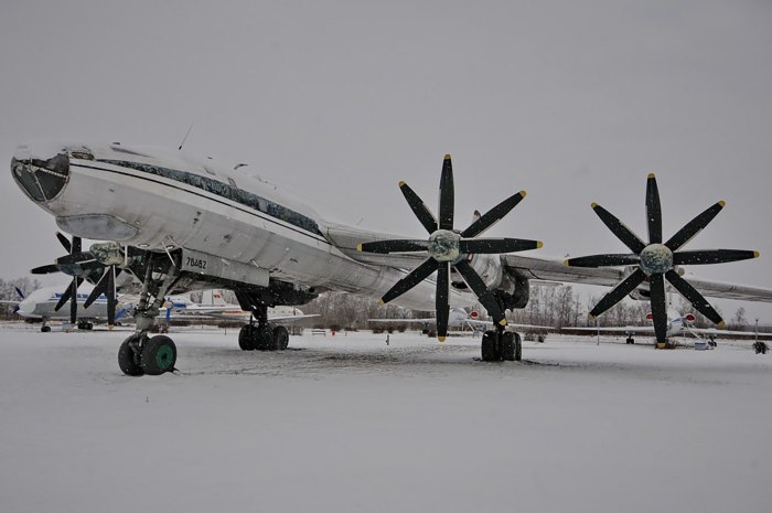 Самолет Хрущева ту 116