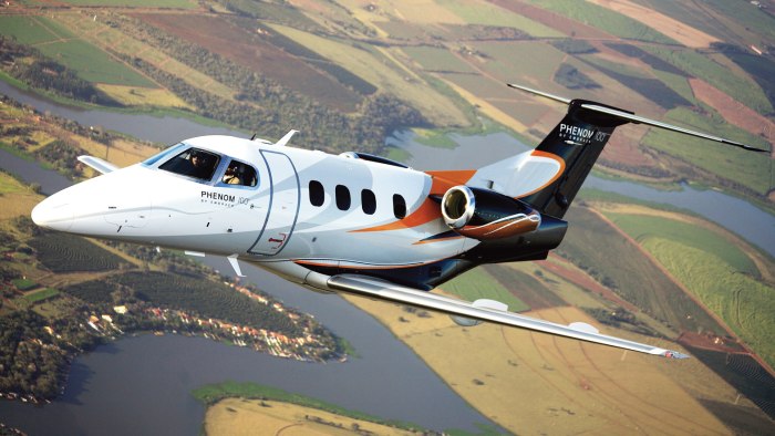 Embraer Phenom 100 салон