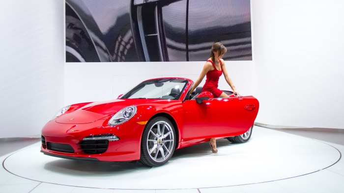 Porsche 911 красный кабриолет