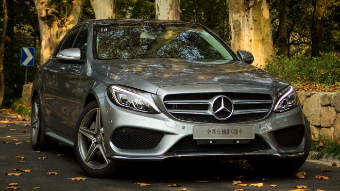 Мерседес c 260