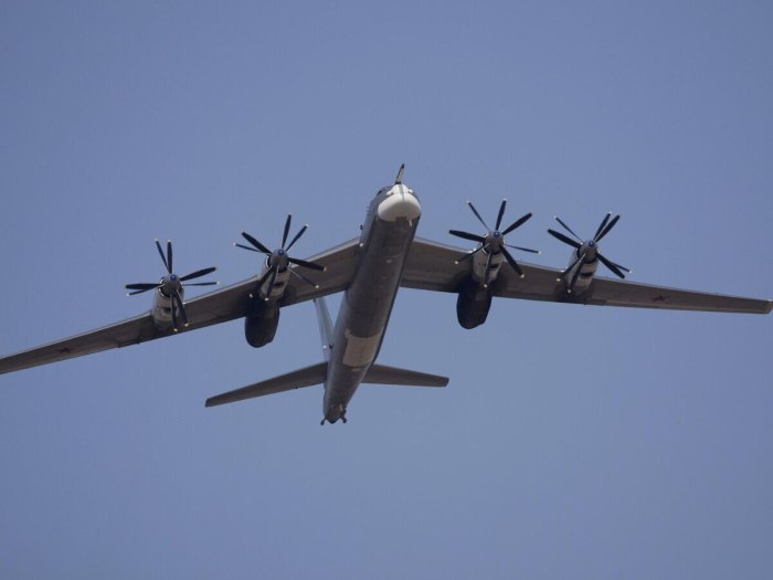 Самолет с 4 винтами
