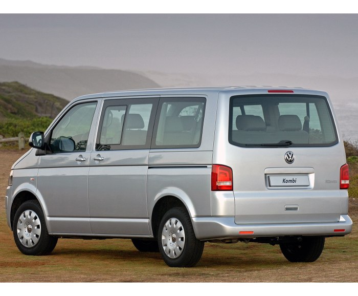 Volkswagen Transporter Kombi минивэн
