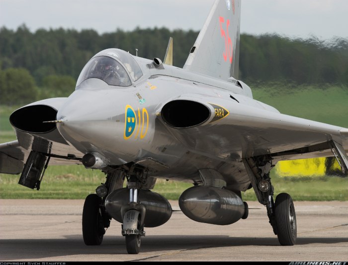 Шведские истребители Saab Draken