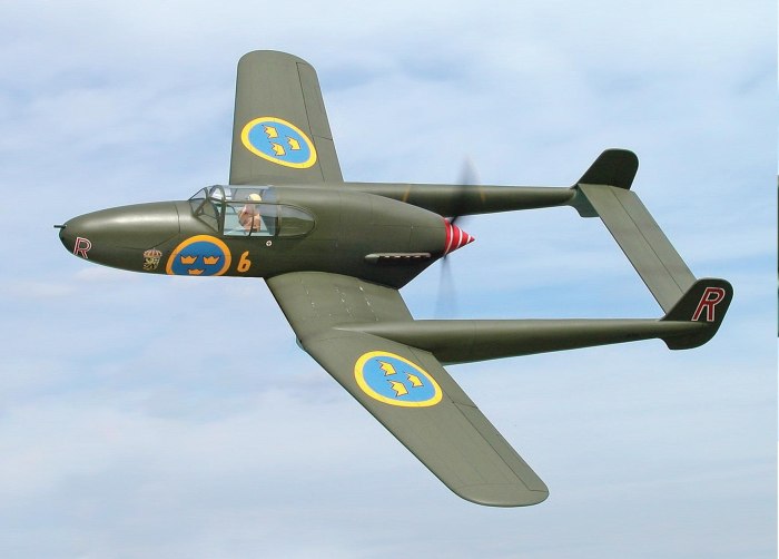 Saab j21