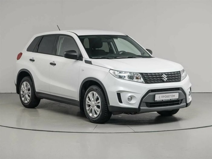 Suzuki Vitara 1.6 at белая