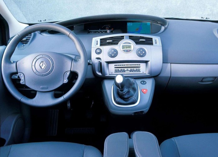 Renault Scenic 2006 салон