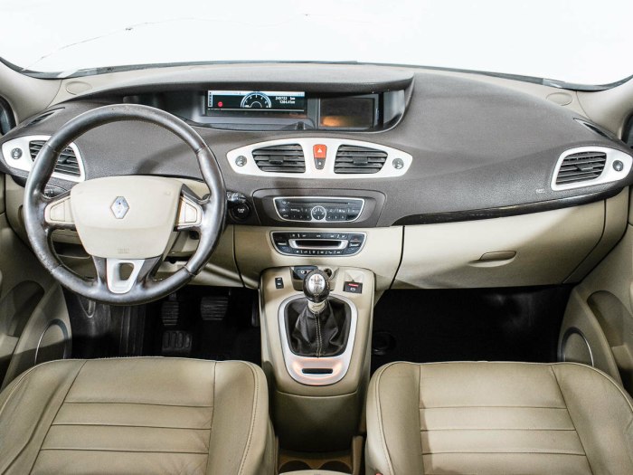 Renault Grand Scenic 3 салон