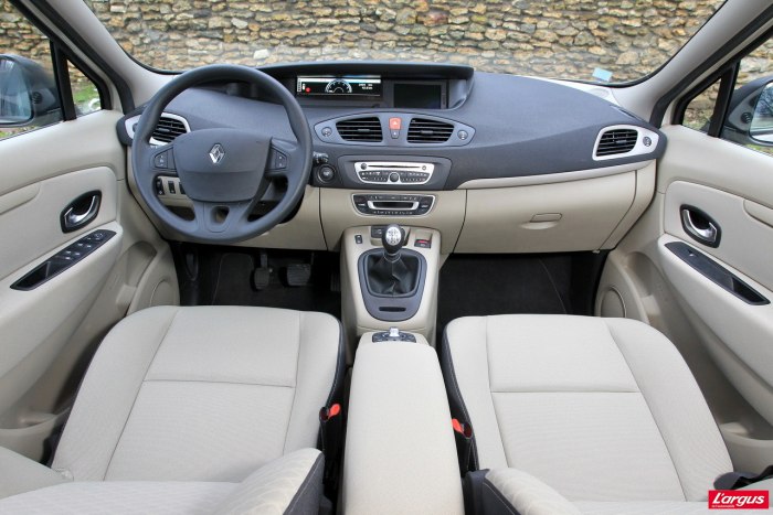 Renault Scenic 3 салон