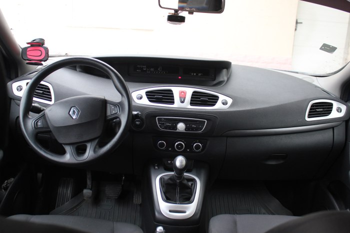 Renault Grand Scenic 3 салон