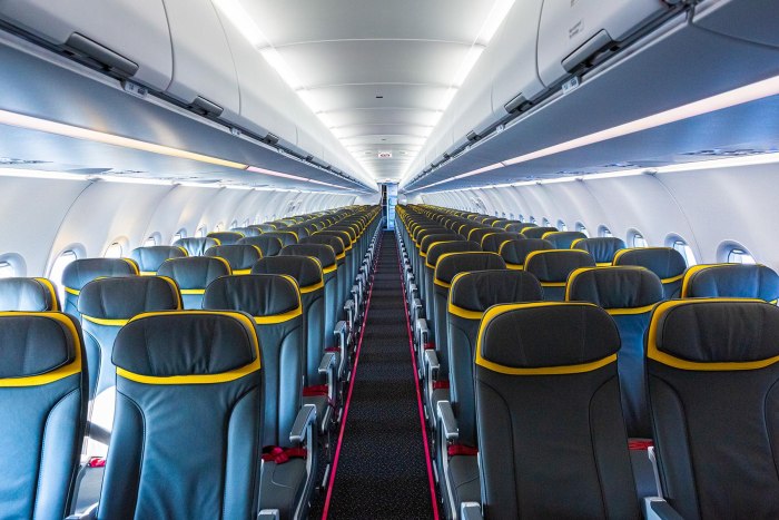 Аэробус а320 AZAL Air