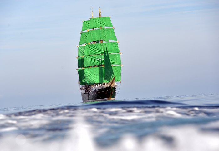 Парусник Alexander von Humboldt