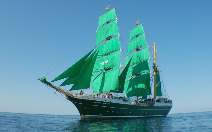 Парусник Alexander von Humboldt