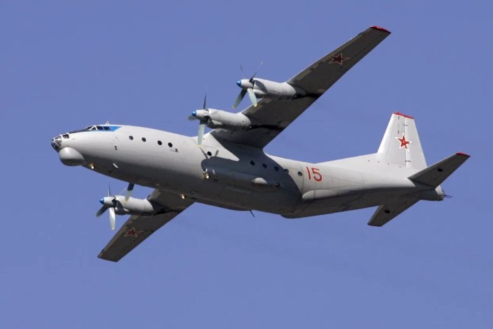 Ан12 самолет