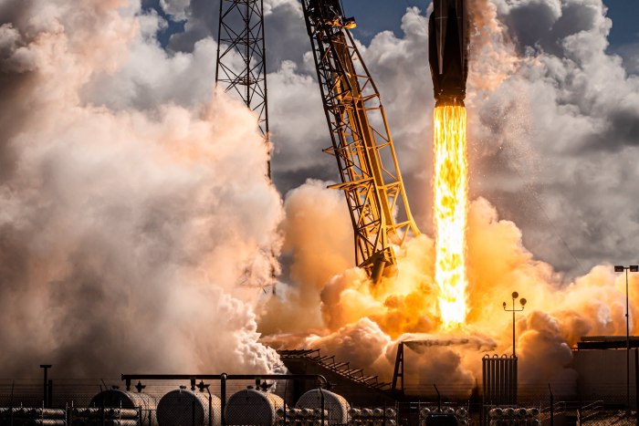 Запуск ракеты SPACEX
