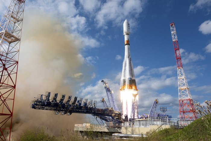 Плесецк пуск Союз 2.1б