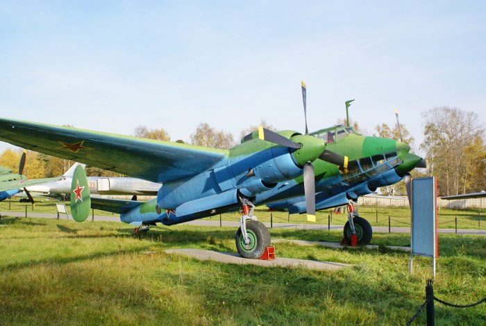 Ту-2 бомбардировщик