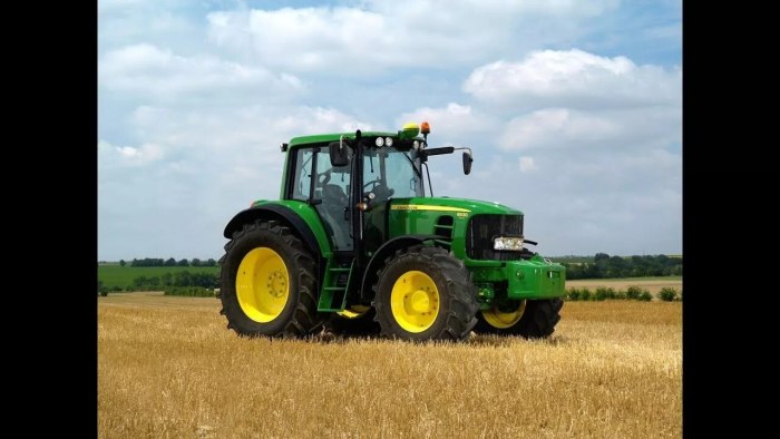 John Deere 5725
