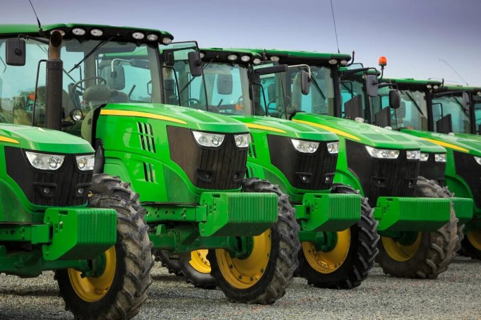 John Deere 4720
