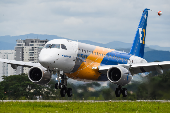 Embraer e175