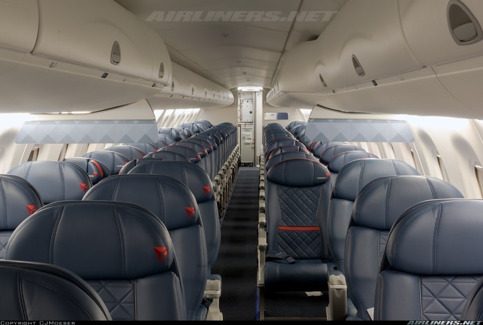 Embraer rj170 внутри