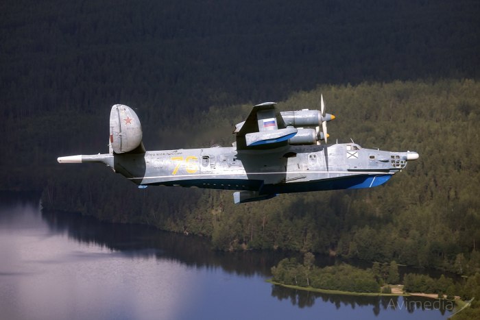 Самолет-амфибия бе-200