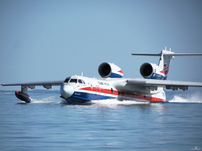 Самолет бе-200 МЧС