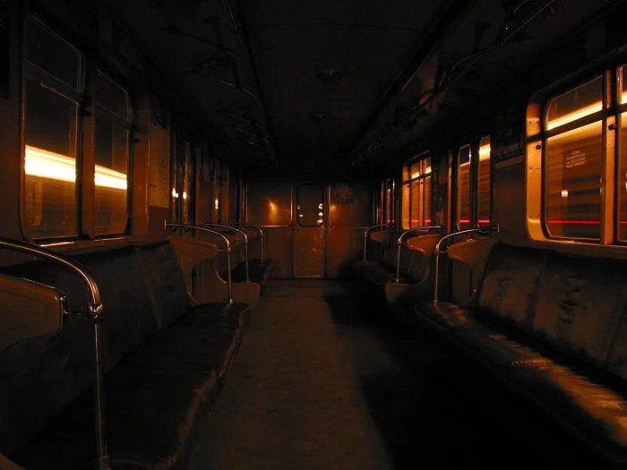 Вагон метро