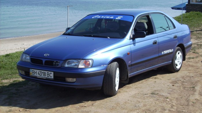 Toyota Carina e 1