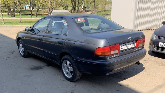 Toyota Carina e 2002