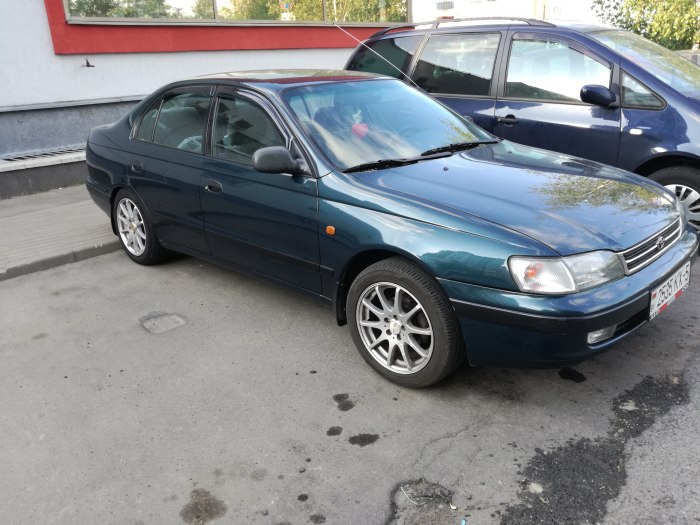 Toyota Carina e r17