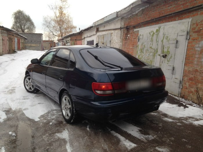 Тойота Карина е 2004