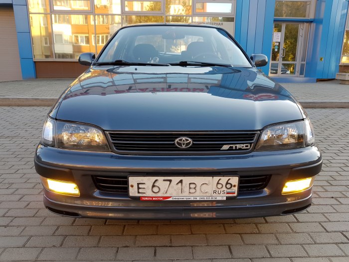 Тойота Карина е 1997