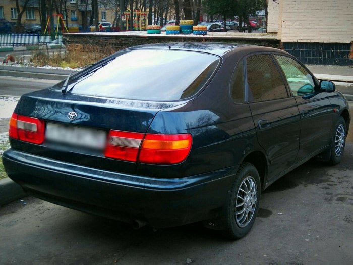 Тойота Carina e 1996