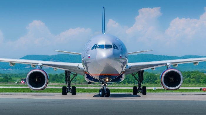 Самолет Боинг 777
