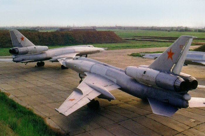 Ту 22