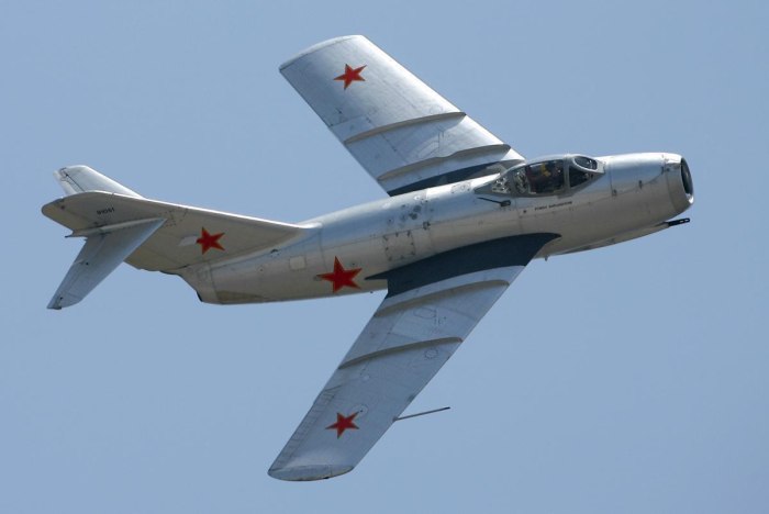 Миг-15 реактивный самолёт