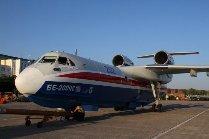 Самолет-амфибия бе-200