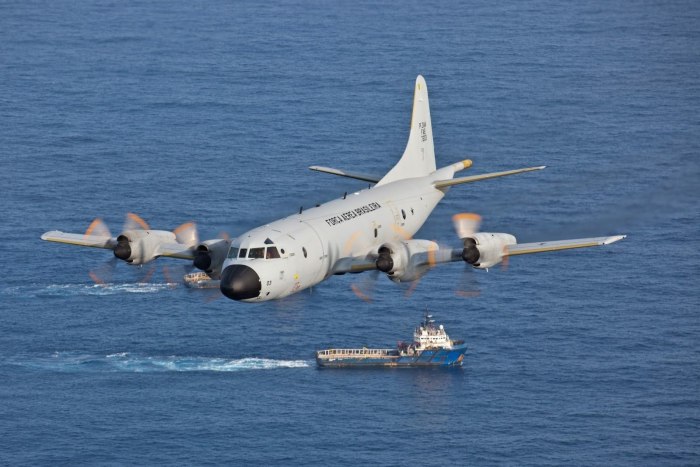Р-3 самолет