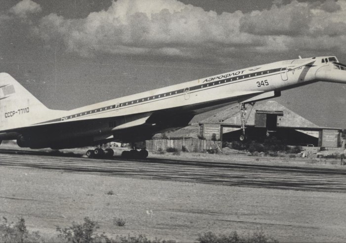Ту-144 пассажирский самолёт
