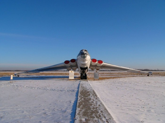 Самолет Мясищев м4