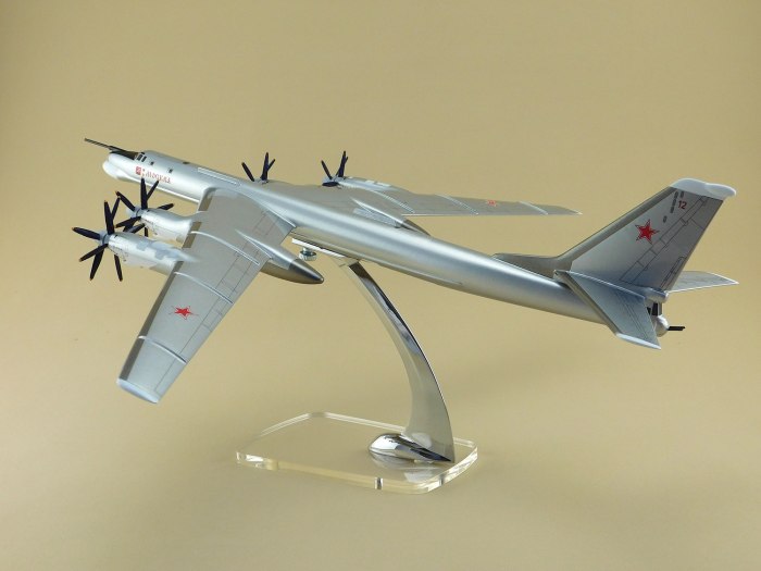 Советский стратегический бомбардировщик ту-95 ограниченный выпуск